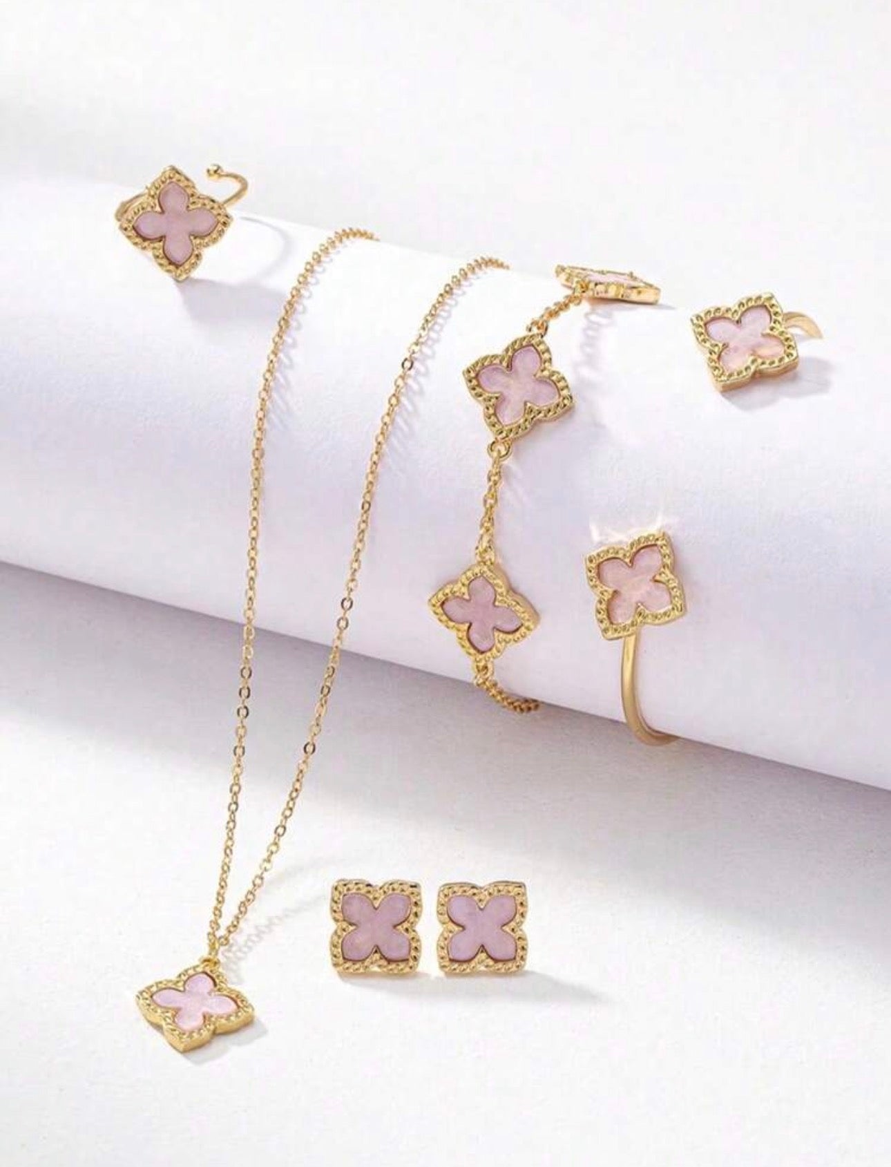 Signature Clover set
